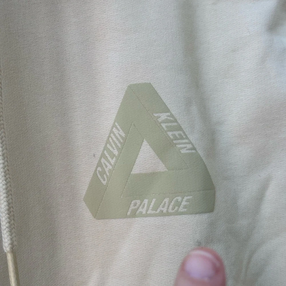 PALACE Calvin Klein - Picture 3 of 11